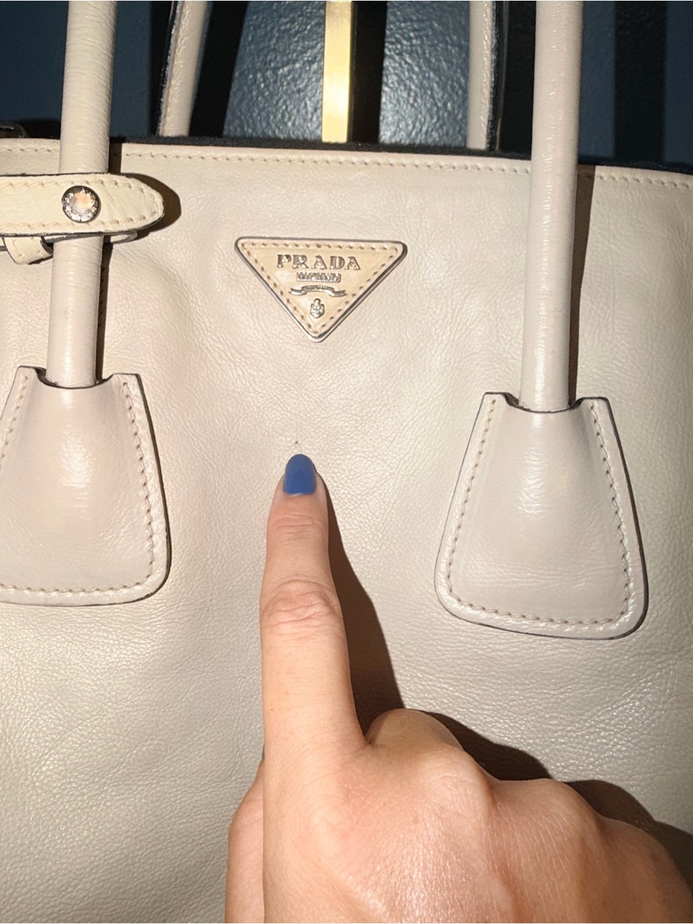 Prada Vintage Cream Leather 2-Way Bag with Triangle Logo - Picture 2 of 11